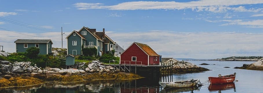 CAN_Maritimes_Landscape_Port-boat-houses-color