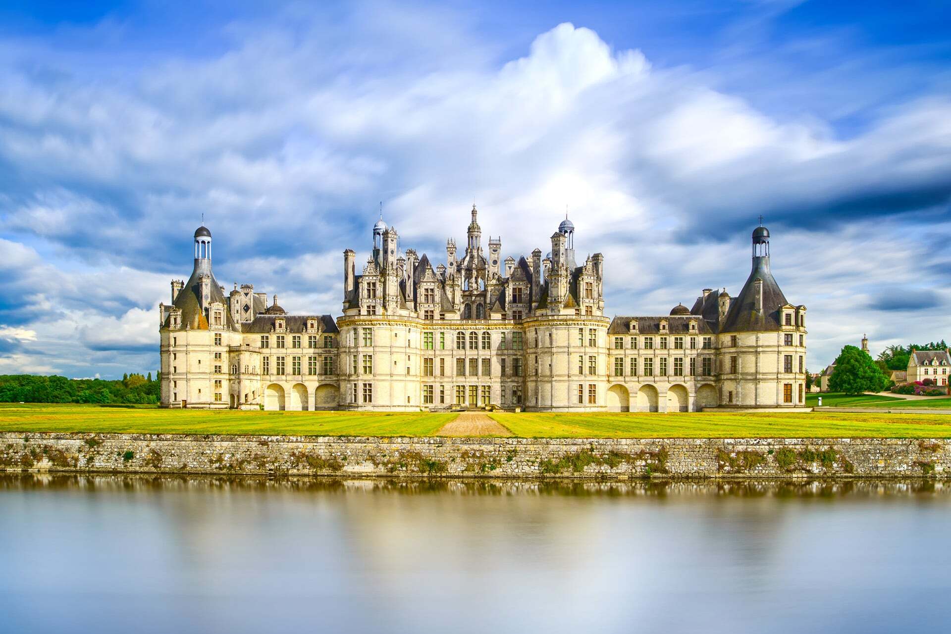 France - Loire - Chambord Castle 1920 - cropped_1920