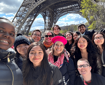 JSED_Paris-Group Pic-Eiffel Tower-min